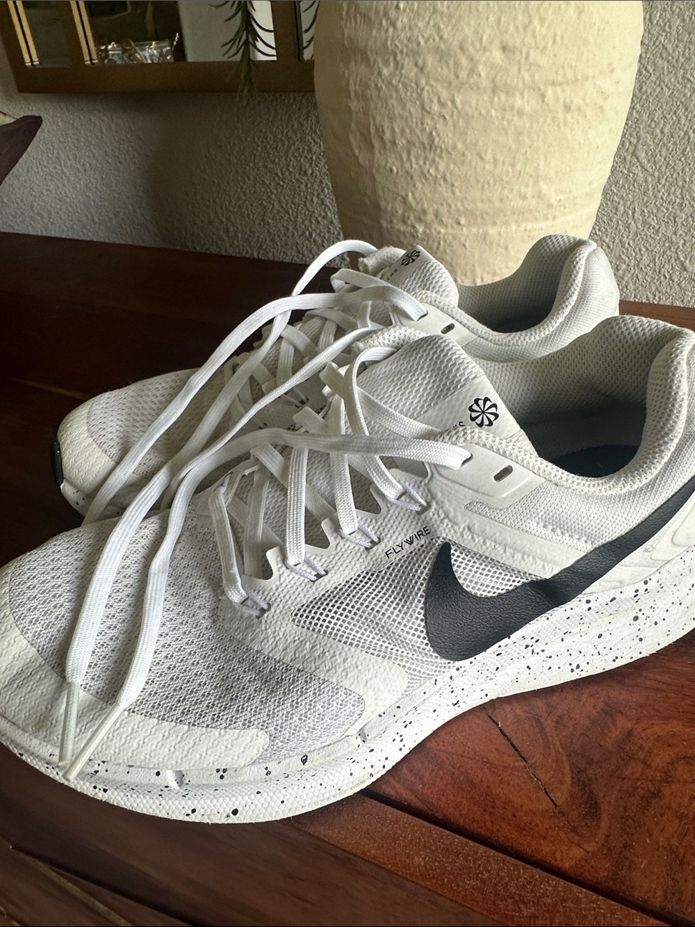 Nike White and Black Speckled Flywire Running Shoes